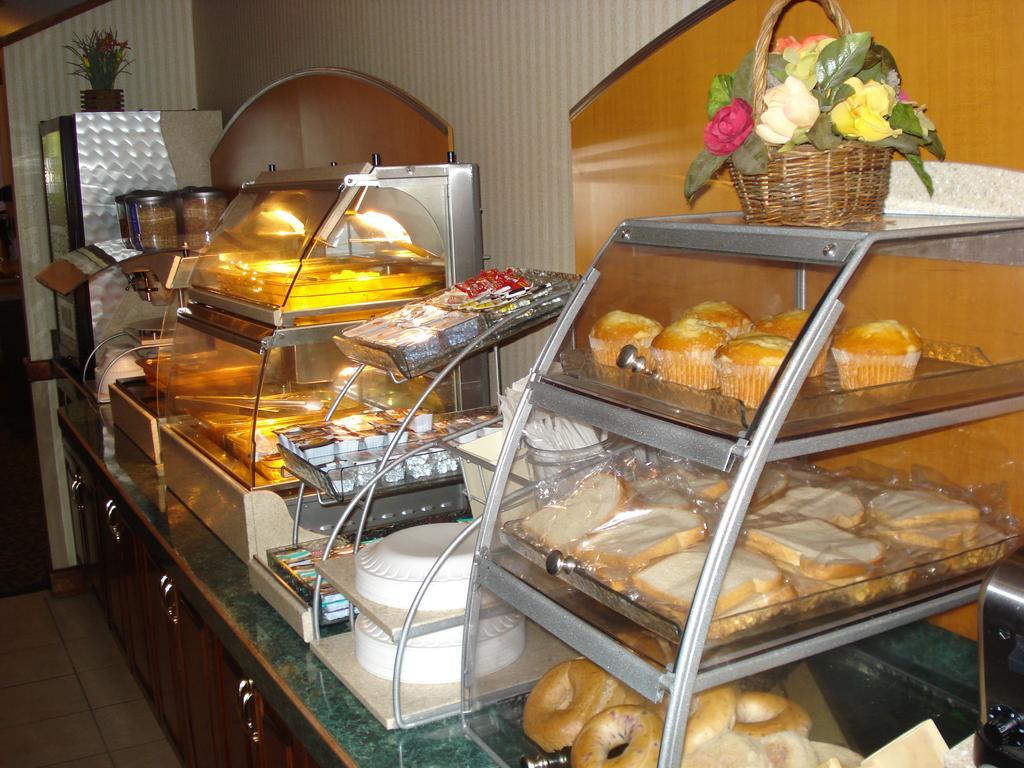 Quality Inn & Suites Columbia I-70 Luaran gambar