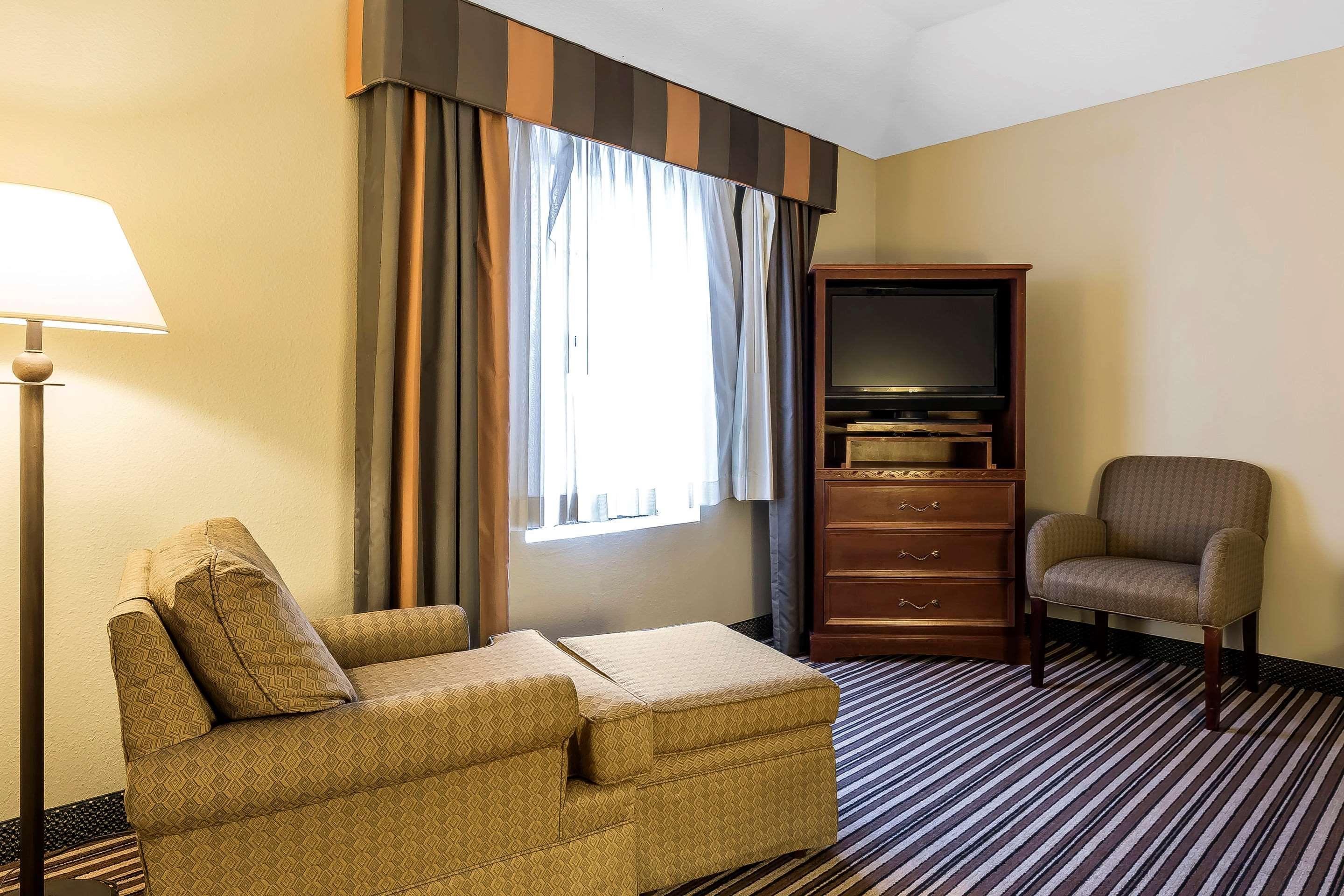 Quality Inn & Suites Columbia I-70 Luaran gambar