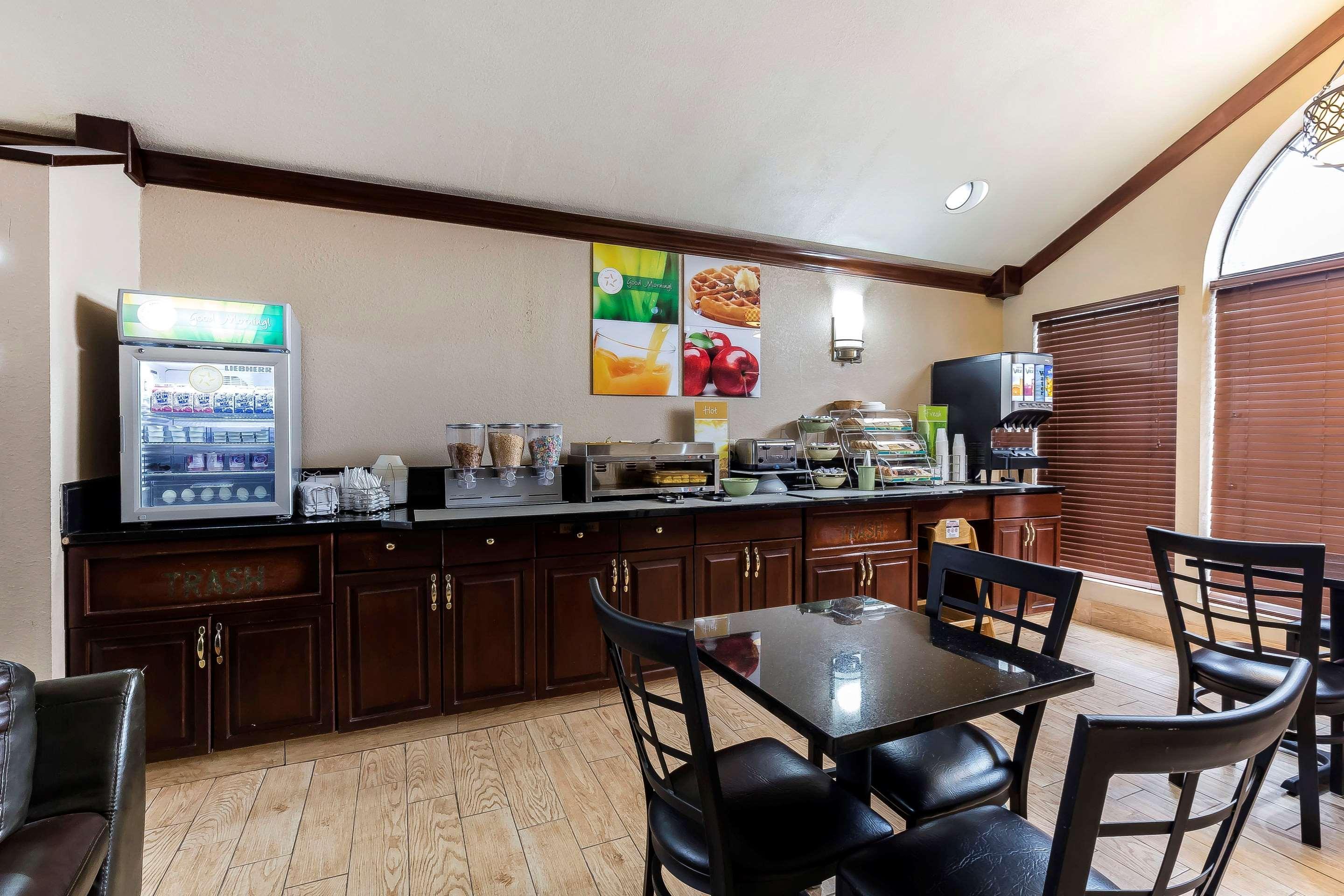 Quality Inn & Suites Columbia I-70 Luaran gambar