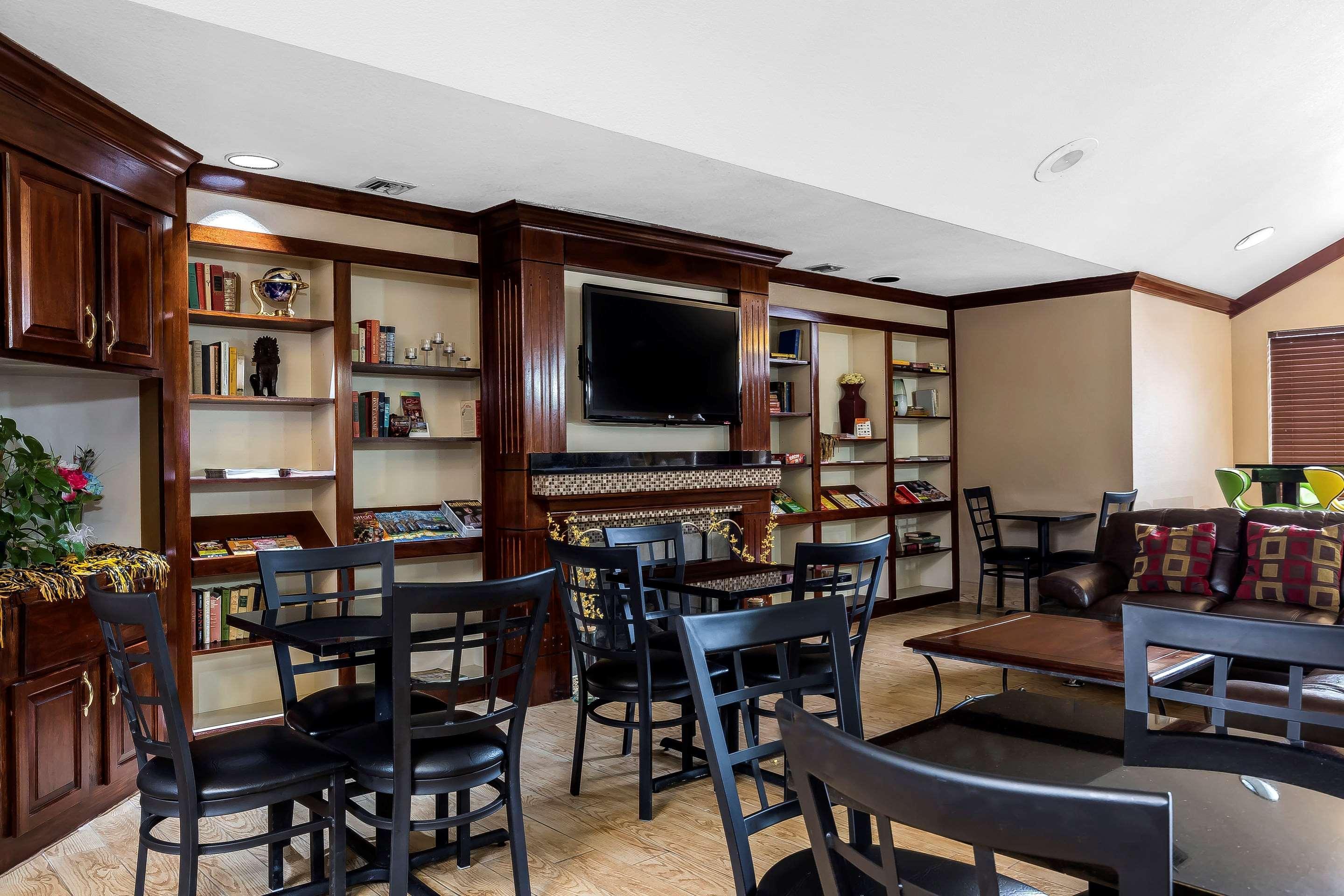 Quality Inn & Suites Columbia I-70 Luaran gambar