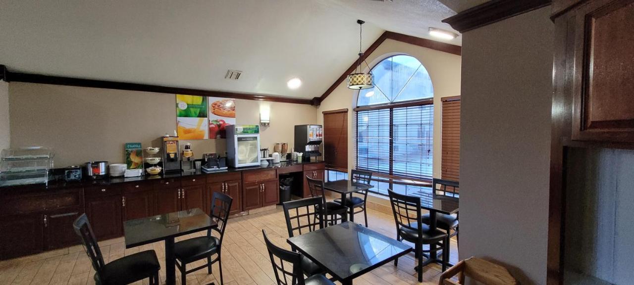 Quality Inn & Suites Columbia I-70 Luaran gambar