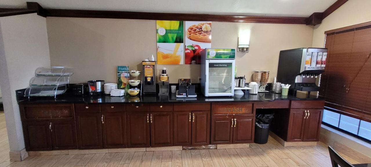 Quality Inn & Suites Columbia I-70 Luaran gambar
