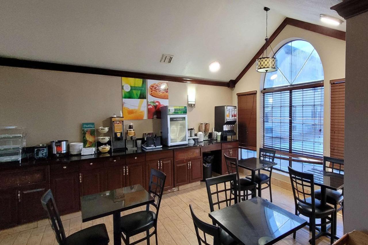 Quality Inn & Suites Columbia I-70 Luaran gambar